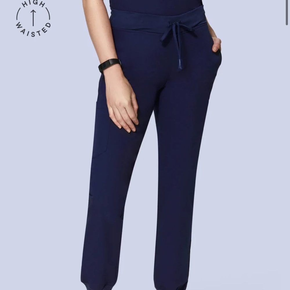 Never worn XS Petite jogger scrubs by mandala